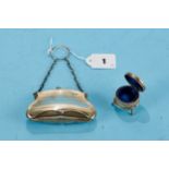 A GEORGE V LADY'S SILVER EVENING PURSE of shaped outline with a chain handle,