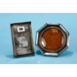 A GEORGE V OCTAGONAL SILVER PHOTO FRAME with reeded inner border, oak backed, maker: S&Co,