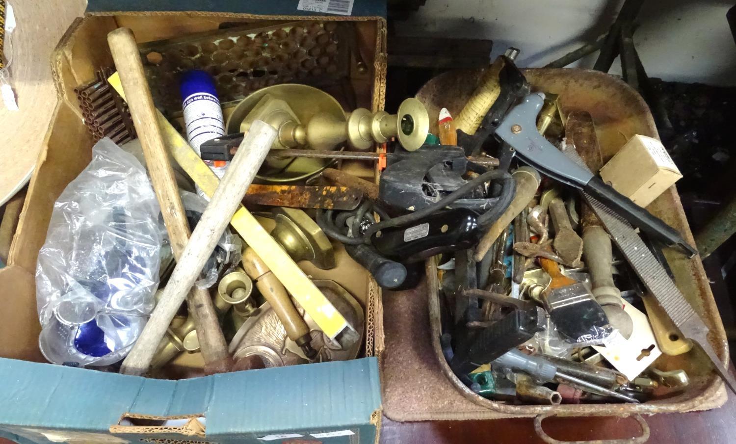 A quantity of assorted tools Please Note - we do not make reference to the condition of lots - Image 2 of 6