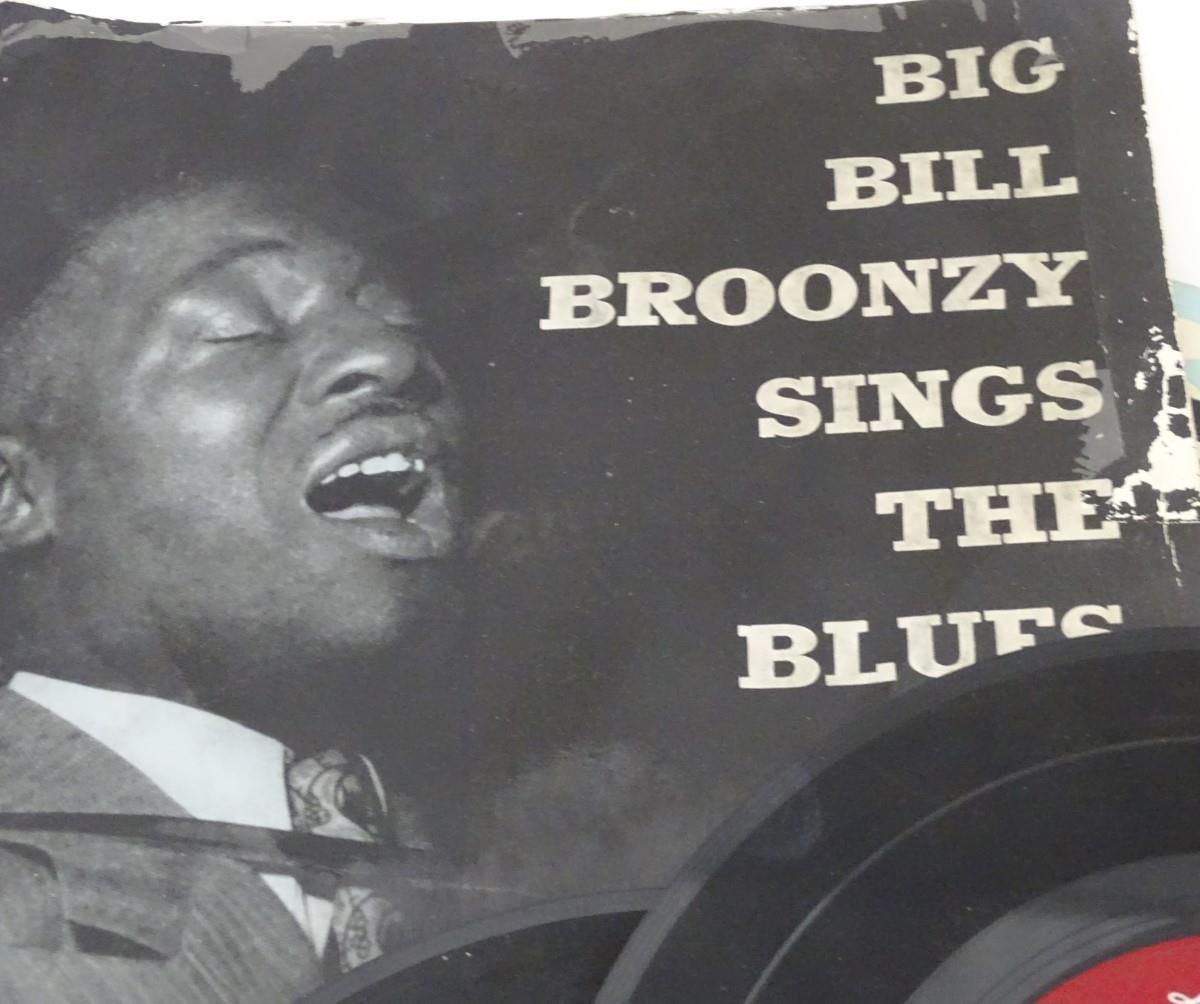 A small collection of singles and EPs by Billy Holiday, Louis Armstrong, etc. Please Note - we do - Image 2 of 5