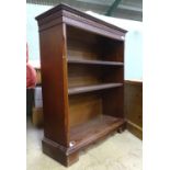 A 20thC mahogany bookcase. Approx. 36 1/2" tall Please Note - we do not make reference to the