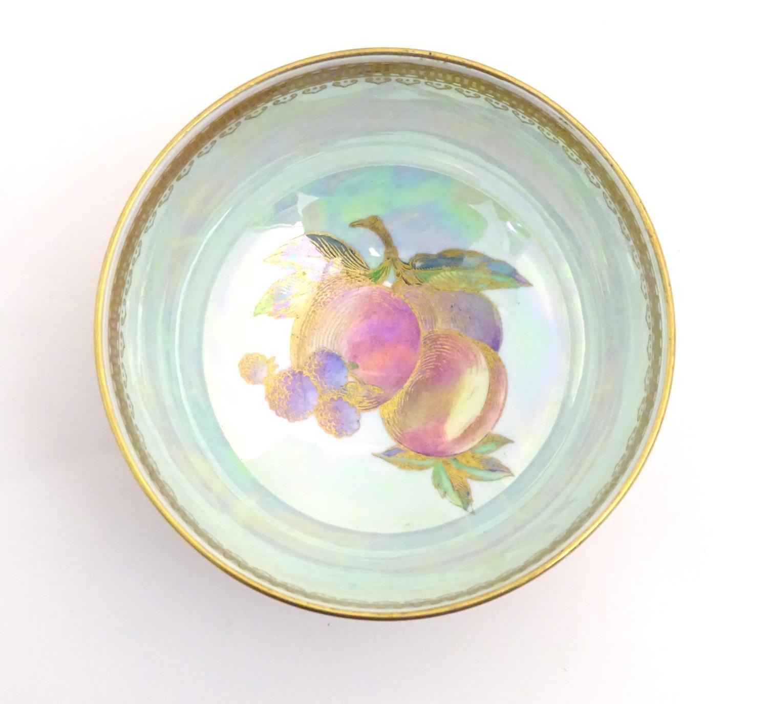 A Wedgwood lustre ware bowl with hand painted fruit decoration with gilt highlights. Approx. 2 1/ - Image 7 of 8