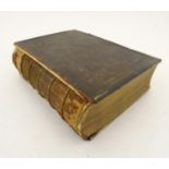 Book: The Illustrated Household Commentary Holy Bible, with the commentaries of Henry and Scott,