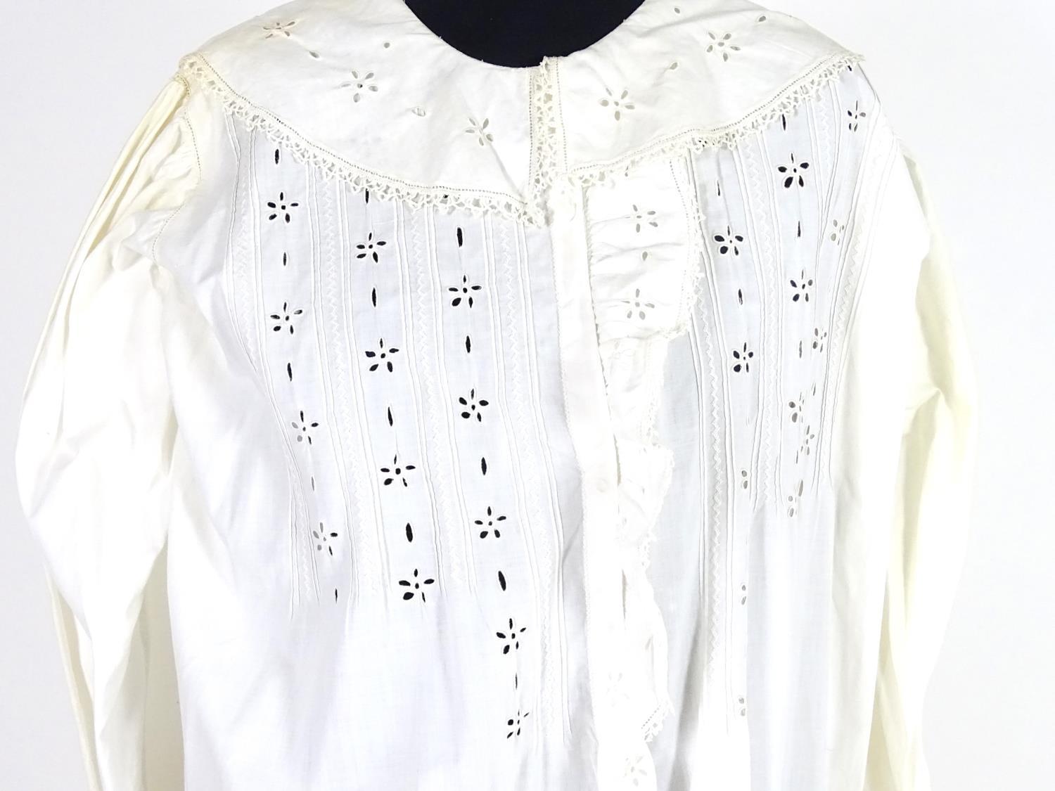 Vintage clothing/ fashion; A vintage white cotton full length night gown with herringbone embroidery - Image 4 of 7