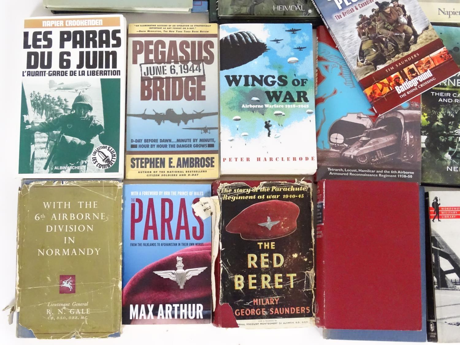 Militaria, Books: a large collection of books on the subject of Airborne / Parachute Regiment - Image 20 of 27