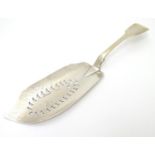 A WM IV Scottish silver fish slice with fiddle pattern handle, hallmarked Edinburgh 1835. 12" long