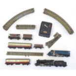 Toys: A quantity of vintage Hornby-Dublo, Meccano Ltd 00 gauge railway/ trains. To include a