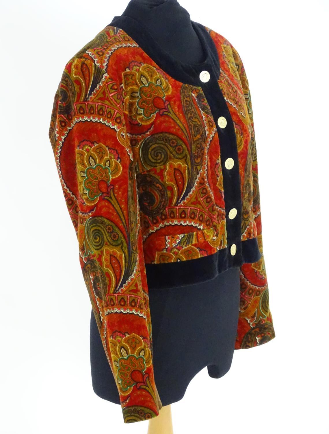 Vintage clothing/ fashion: Ladies clothing to include a short length jacket by Betty Barclay in size - Image 21 of 25