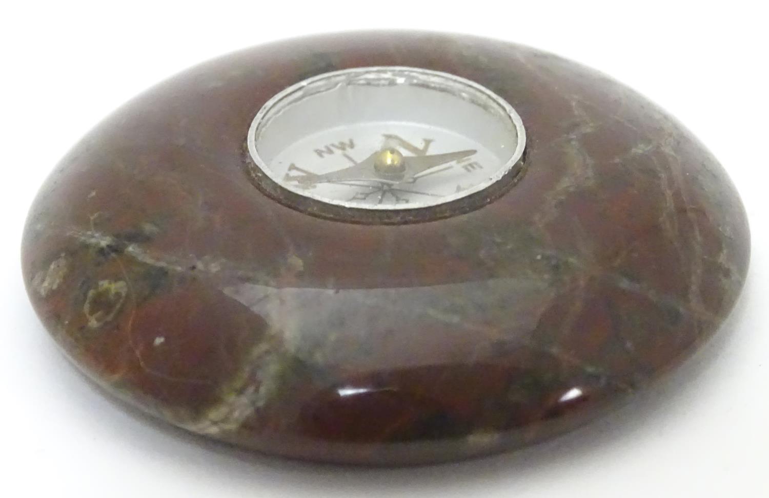 A pocket compass within an agate hardstone mount. Approx. 1 3/4" diameter Please Note - we do not - Image 3 of 5