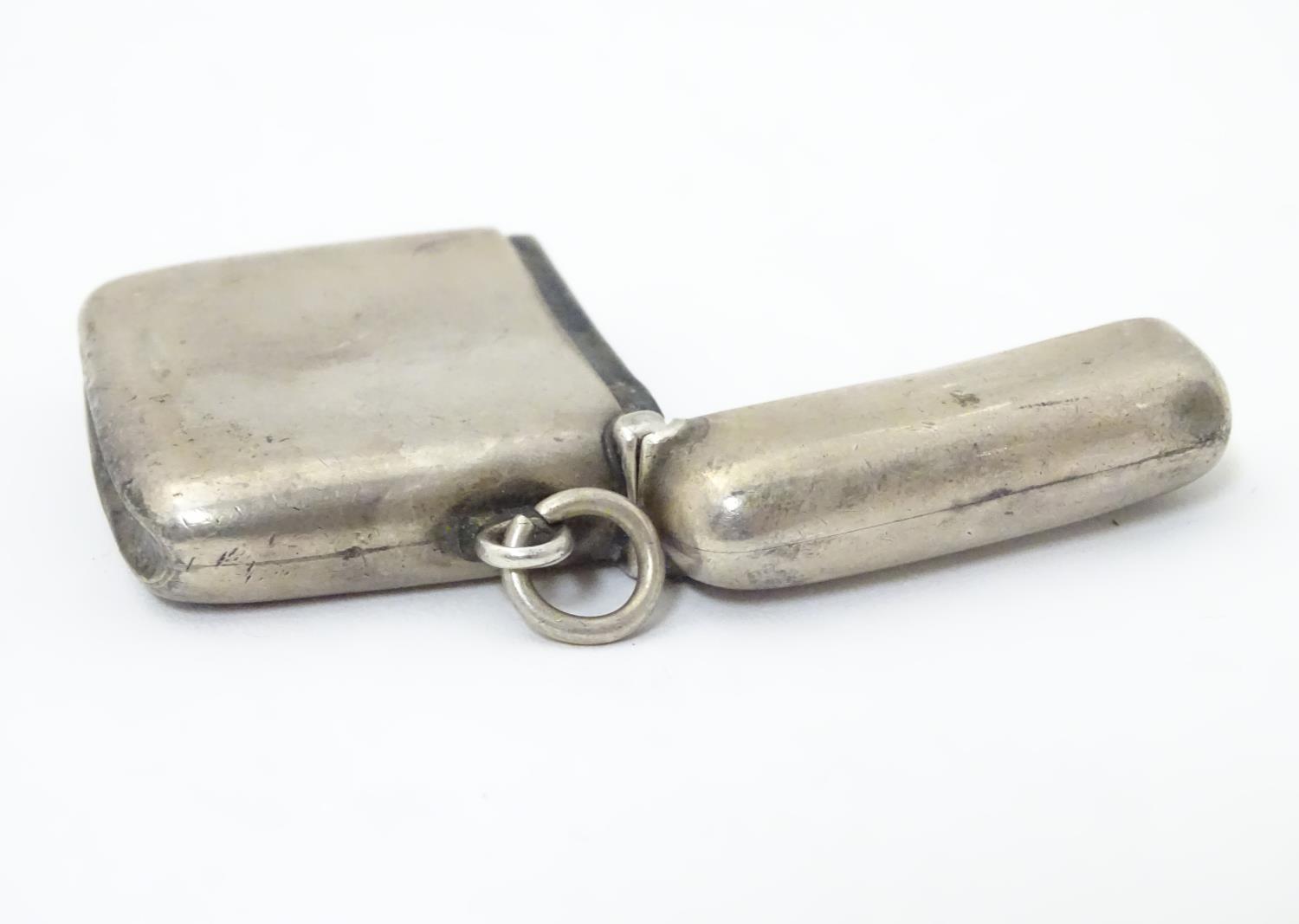 A silver vesta case. Hallmarked Birmingham 1900 maker Joseph Gloster. 1 3/4" x 1 1/34" Please Note - - Image 2 of 6
