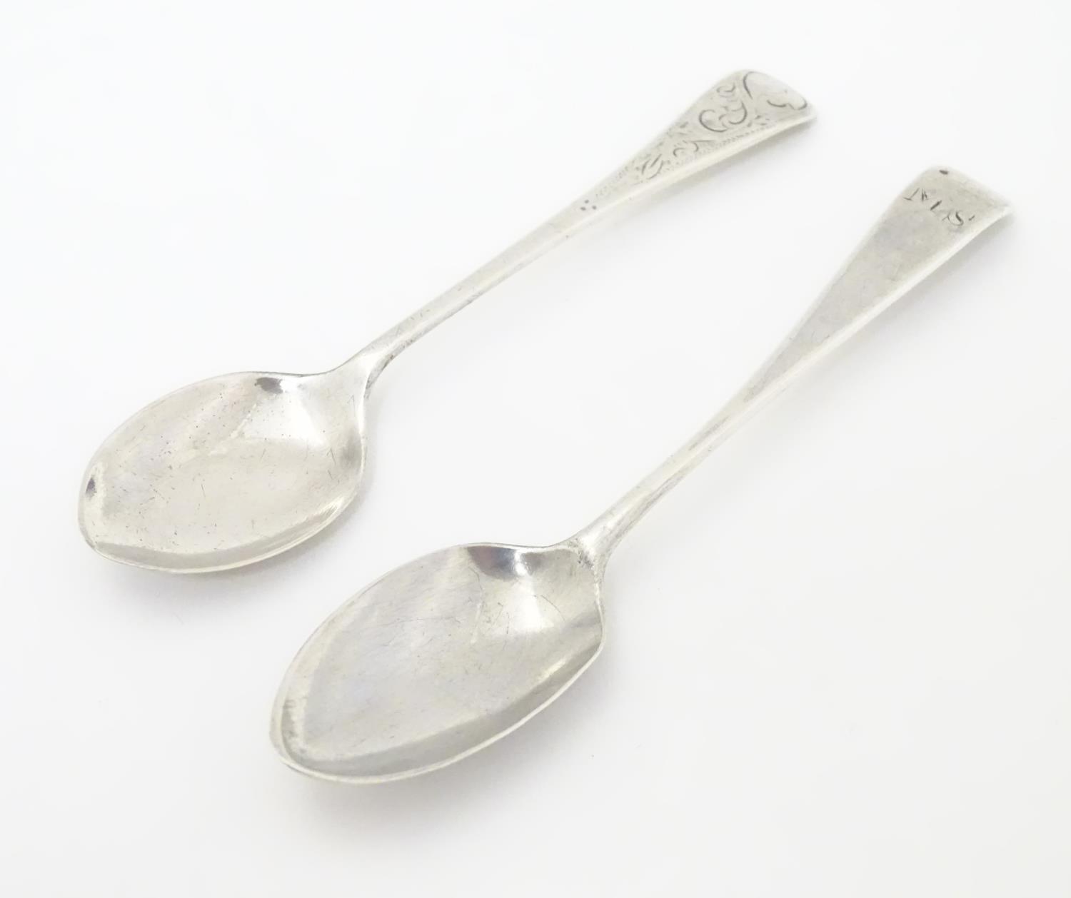 A Geo III silver Old English pattern teaspoon, hallmarked London 1792 maker George Gray, together - Image 3 of 6