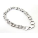 A 9ct white gold bracelet approx 7 1/2" long Please Note - we do not make reference to the condition
