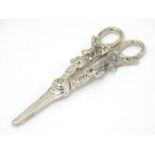 Late 19th / early 20thC grape shears with fruiting vine and running fox detail to handles. Approx.