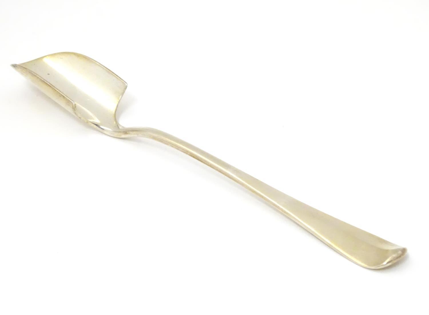 A silver stilton / cheese scoop, hallmarked London 1919, maker Goldsmiths & Silversmiths Co Ltd. - Image 3 of 8