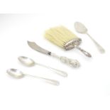 Five assorted silver items to include a teaspoon hallmarked Sheffield 1918, maker Cooper Brother &