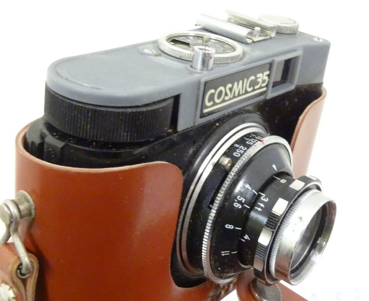 A mid 20thC USSR Cosmic 35 cased 35mm film camera, together with a Agfa Bakelite cased box camera ( - Image 2 of 5
