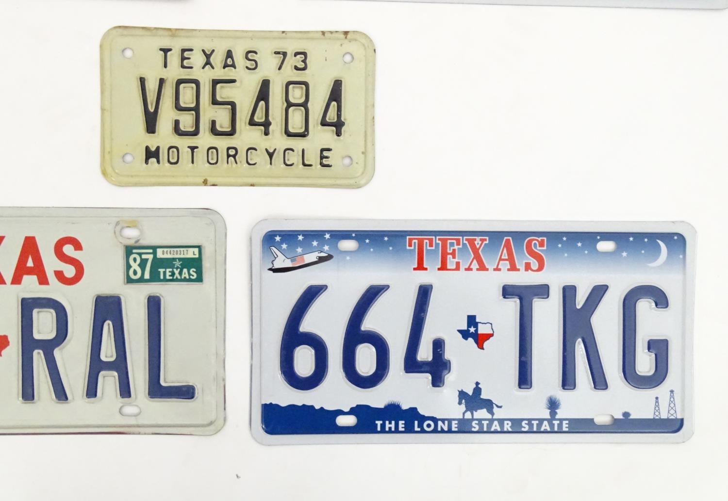 A quantity of late 20thC / 21stC examples of American state license / number plates, Texas, three - Image 4 of 7