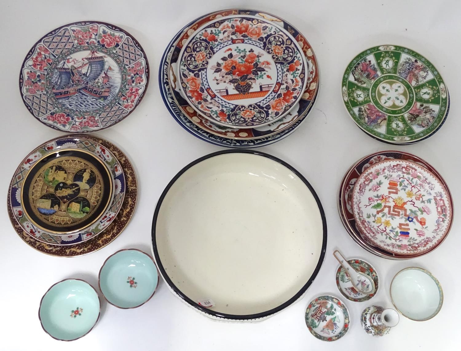 A quantity of assorted ceramics to include chargers, large wash bowl, Oriental bowls, vase, etc. - Image 3 of 26