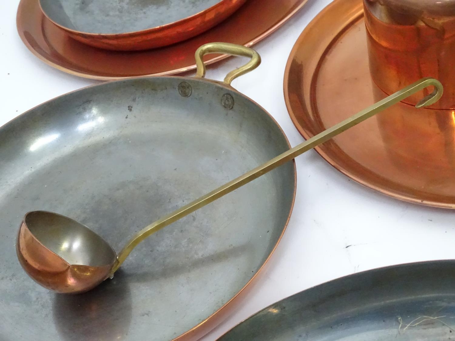 A quantity of assorted metal ware to include copper pans, a pewter warmer, teapot etc. Please Note - - Image 4 of 9