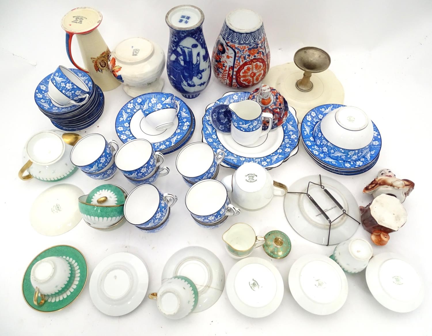 A quantity of Continental and Oriental ceramics to include vases, tea wares, etc. Please Note - we - Image 9 of 12