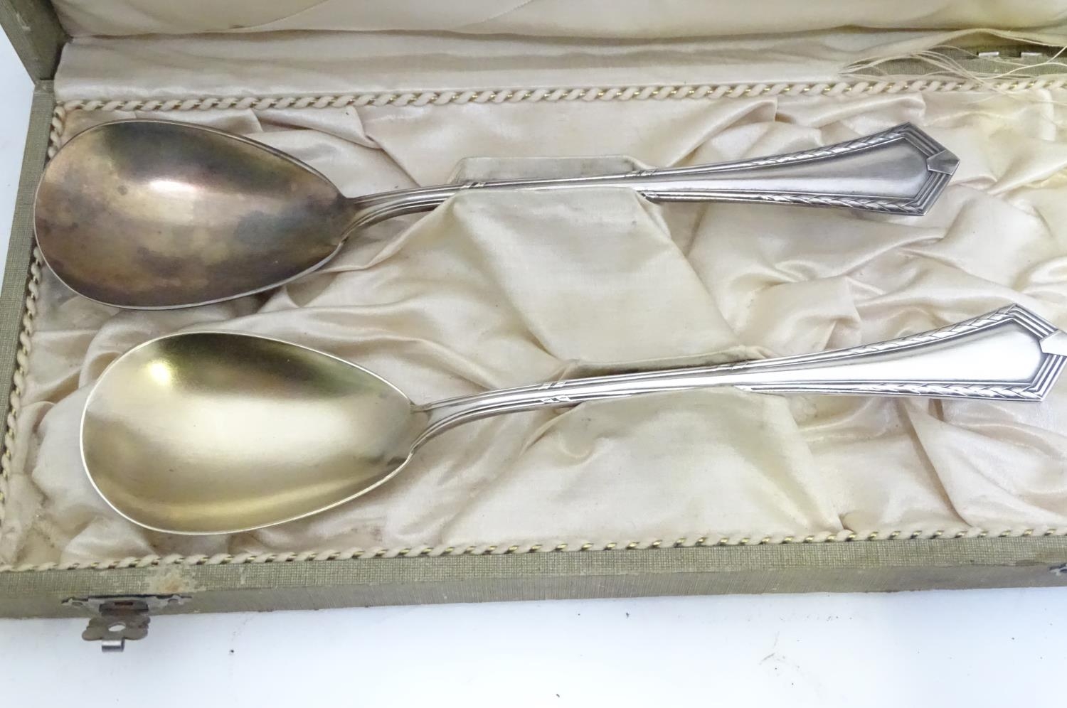 A silver plated bowl together with 2 spoons Please Note - we do not make reference to the - Image 3 of 6