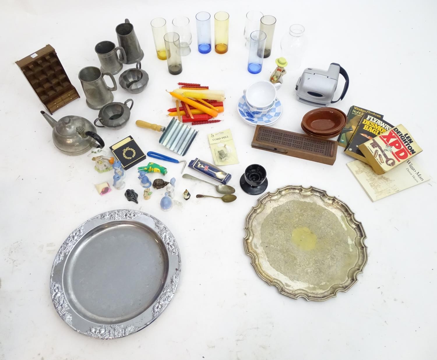 A quantity of miscellaneous to include pewter, glass, ceramic etc. Please Note - we do not make