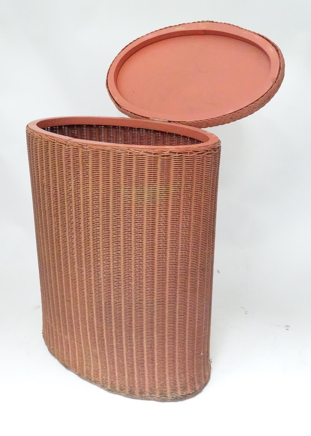 A Lloyd Loom style linen basket of oval form Please Note - we do not make reference to the condition - Image 4 of 7