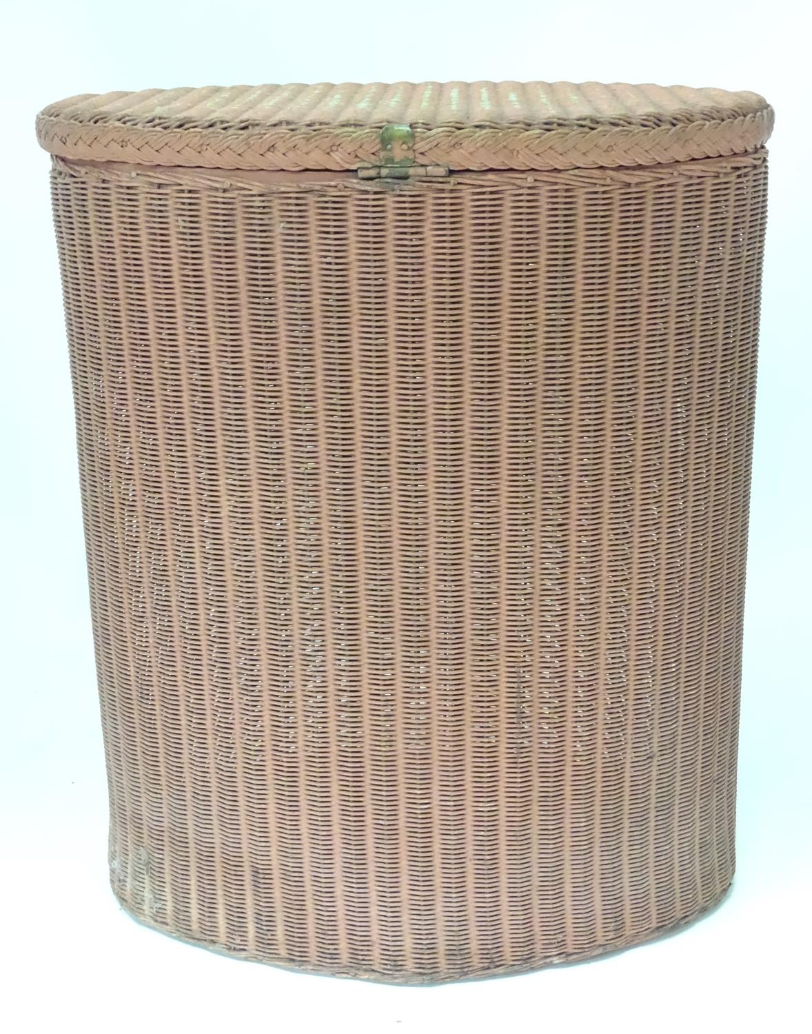 A Lloyd Loom style linen basket of oval form Please Note - we do not make reference to the condition - Image 5 of 7