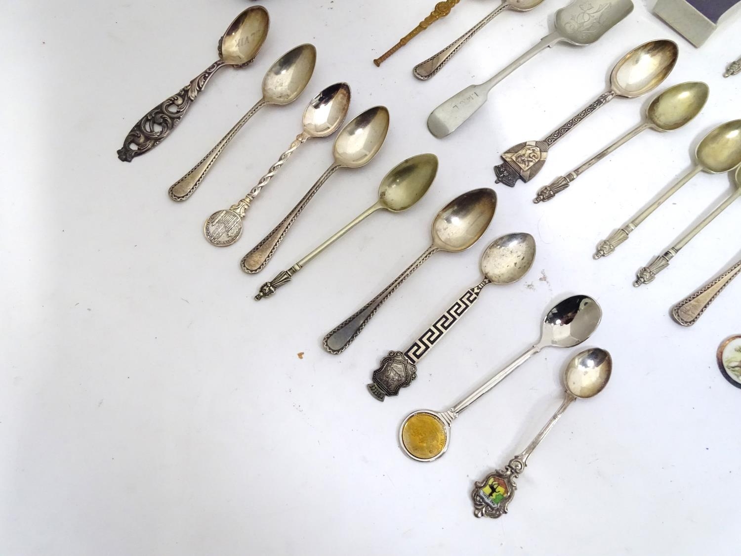 A quantity of assorted collectors spoons Please Note - we do not make reference to the condition - Image 3 of 16