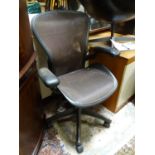A Herman Miller office chair Please Note - we do not make reference to the condition of lots