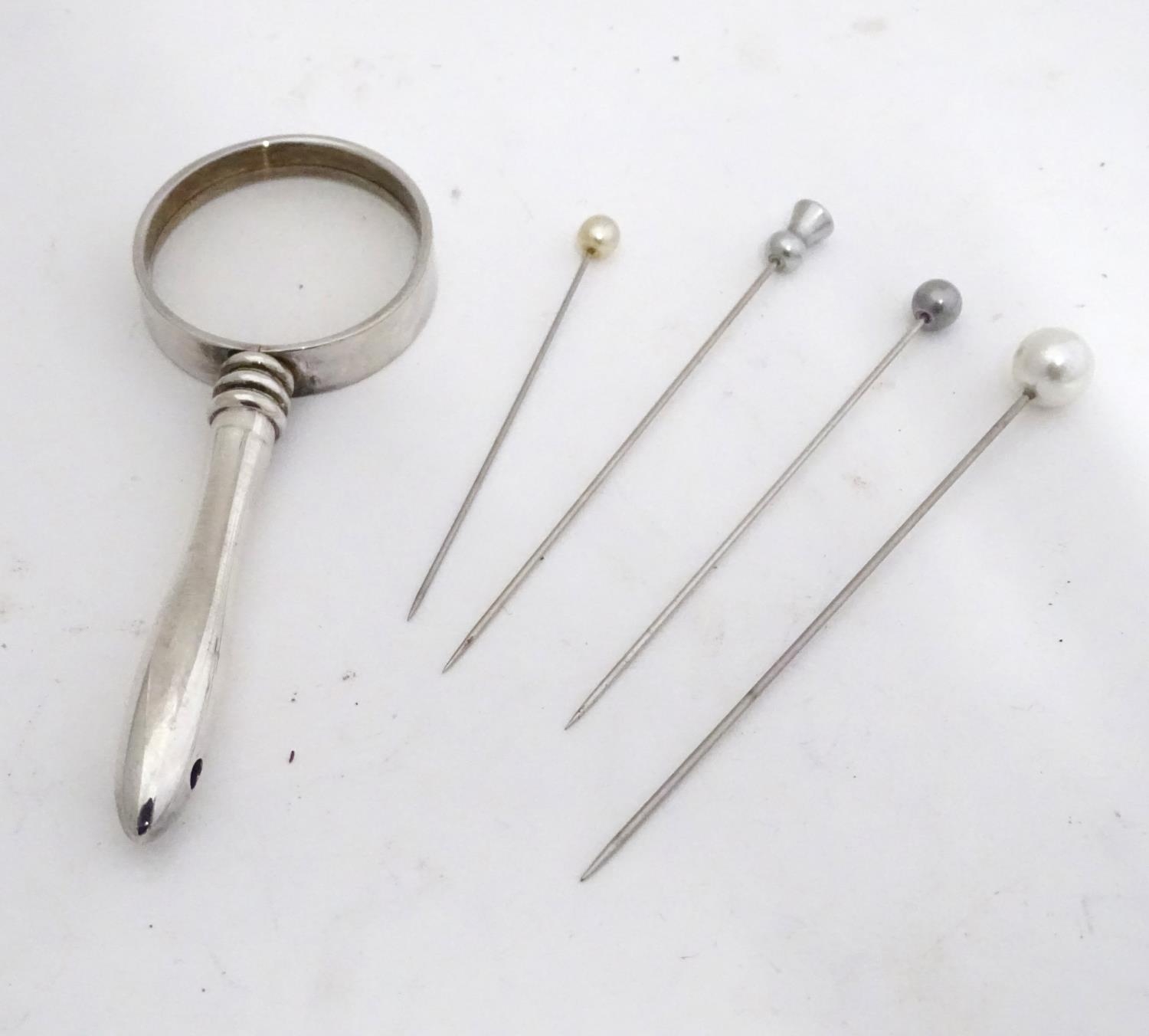 A magnifying glass with silver plate handle, together with 4 assorted hat pins. Magnifying glass - Image 6 of 8