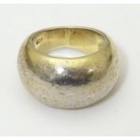 A silver gilt ring. Ring size approx. K 1/2 Please Note - we do not make reference to the