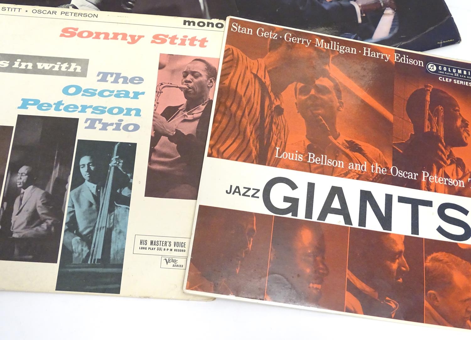 A collection of 20thC 33 rpm Vinyl records / LPs - Jazz, comprising: Oscar Peterson: Keyboard, The - Image 6 of 10