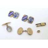 Assorted cufflinks etc. Please Note - we do not make reference to the condition of lots within