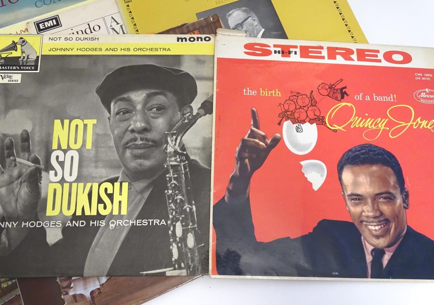 A collection of 20thC 33 rpm Vinyl records / LPs - Jazz, comprising: Louis Prima and Keeley Smith: - Image 7 of 12