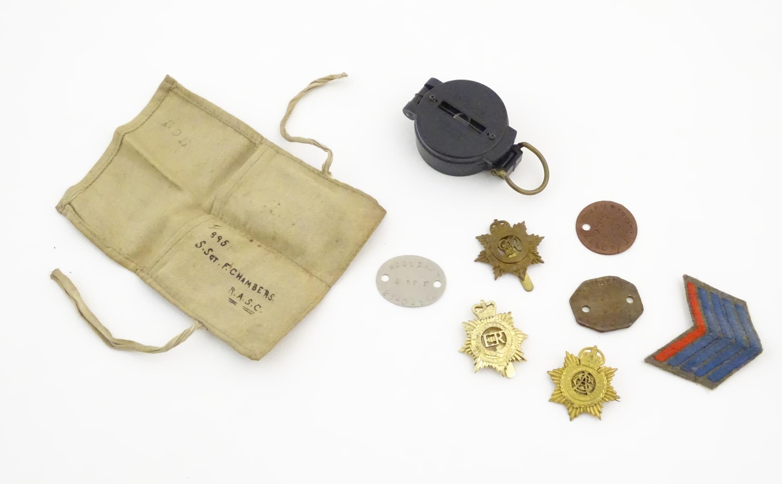 Militaria: assorted 20thC British Army kit items, comprising dog tags, regiment badges, radio - Image 11 of 12