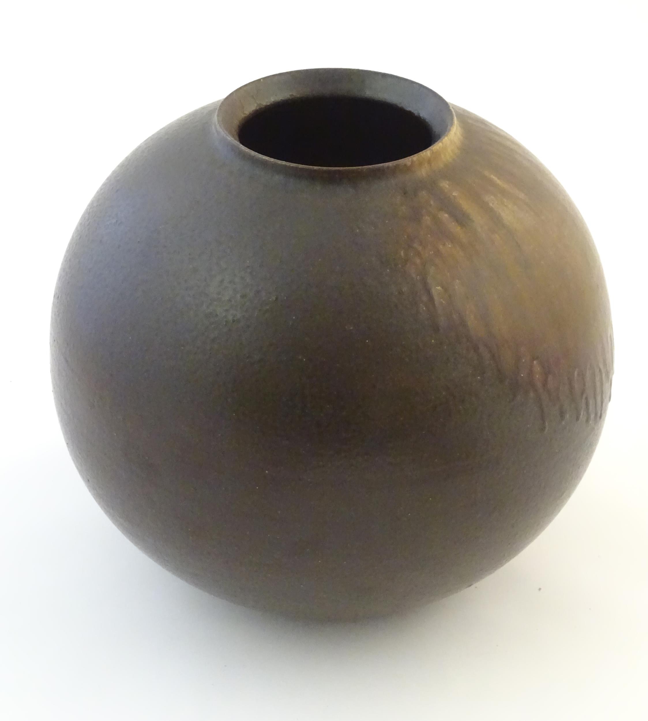 A Japanese vase of globular form with a drip glaze. Approx. 10 3/4" high Please Note - we do not - Image 4 of 7