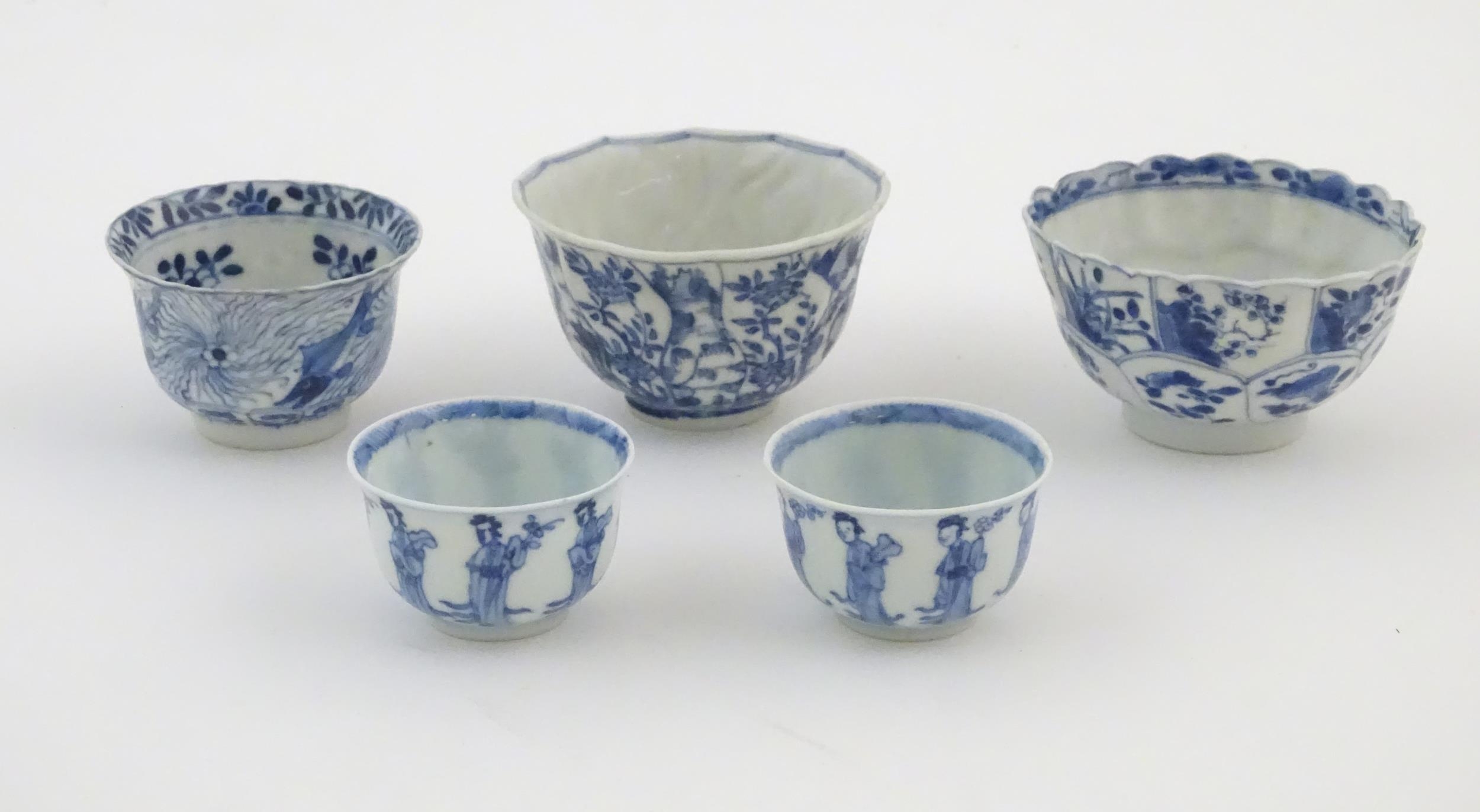A quantity of assorted Chinese tea bowls, wine cups and saucers. Saucer decoration to include a - Image 4 of 12