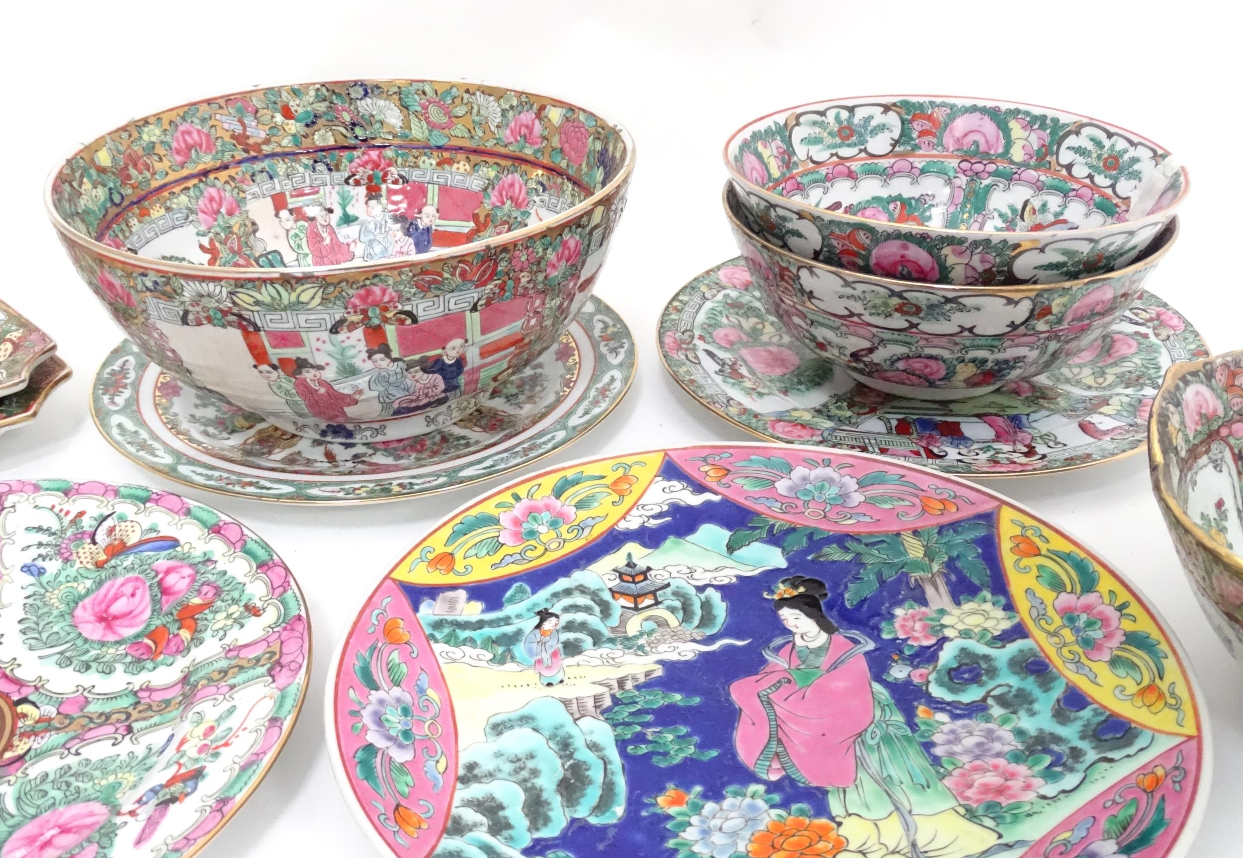 A quantity of Chinese ceramics to include Cantonese plates, dishes, etc. Please Note - we do not - Image 4 of 7