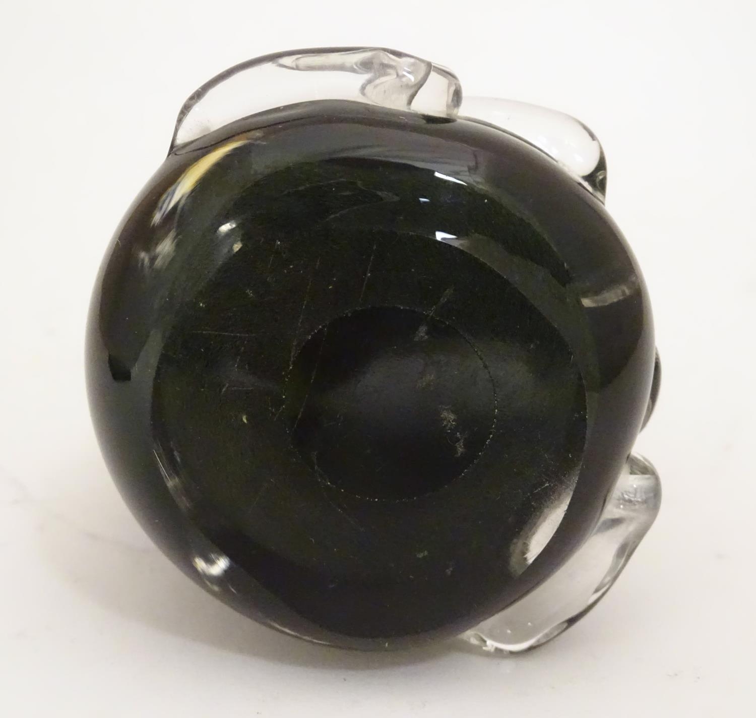 A late 20thC art glass figural ornament formed as a frog, black and clear glass, with label for - Image 3 of 6
