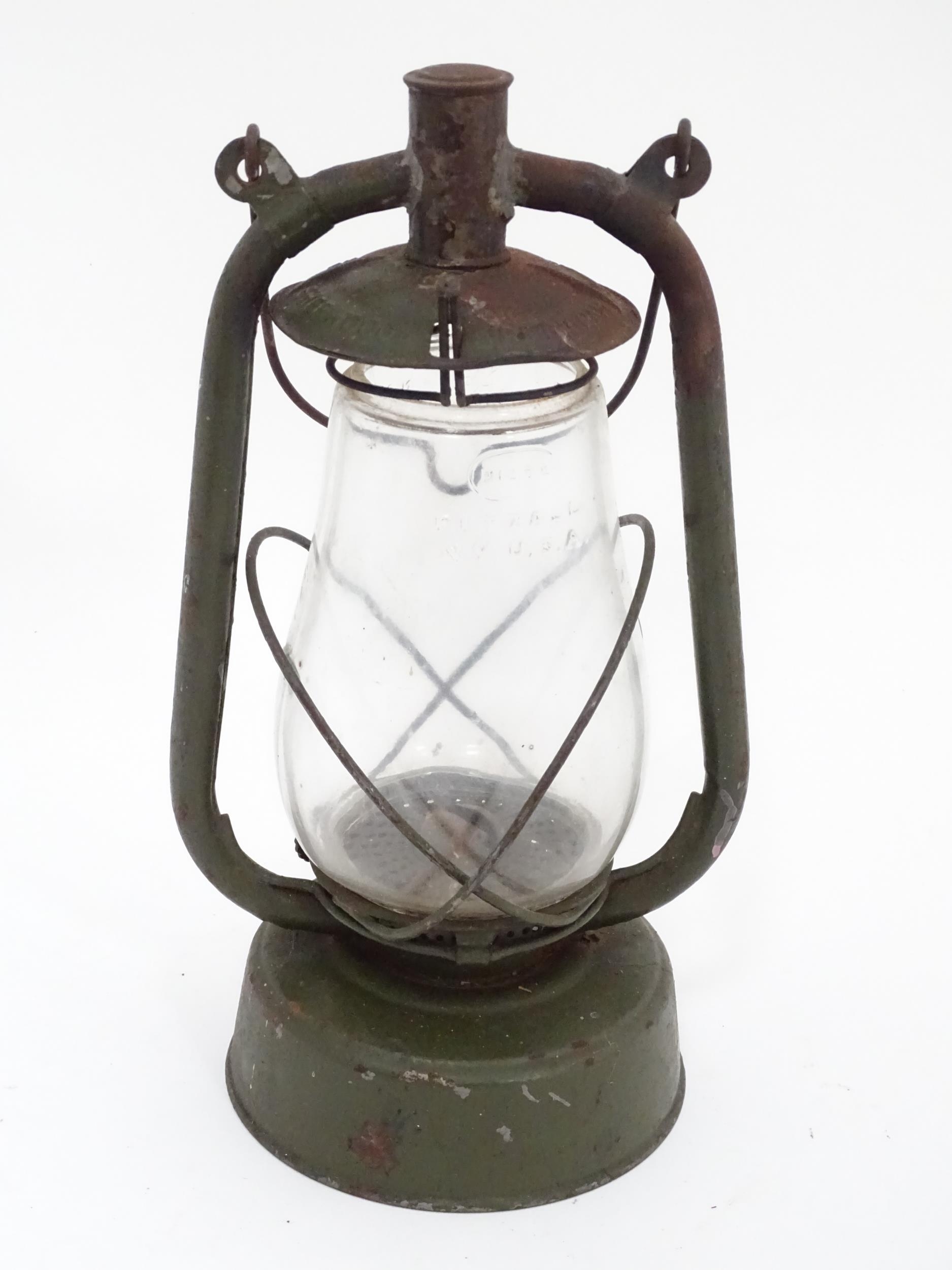 Wartime oil lamp / hurricane lamp by Sherwoods of Birmingham Please Note - we do not make - Bild 5 aus 8