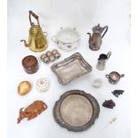 Quantity of assorted metal ware and Oriental figures Please Note - we do not make reference to the