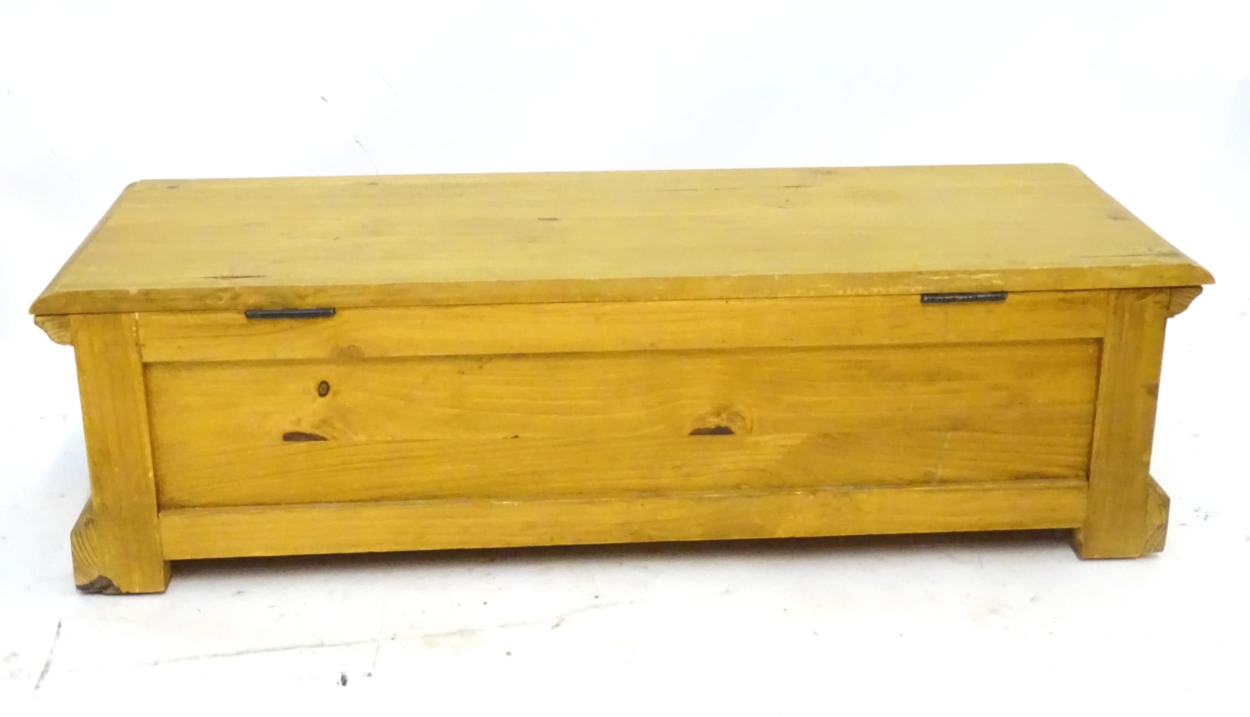 A small carved pine blanket box Please Note - we do not make reference to the condition of lots - Image 4 of 14