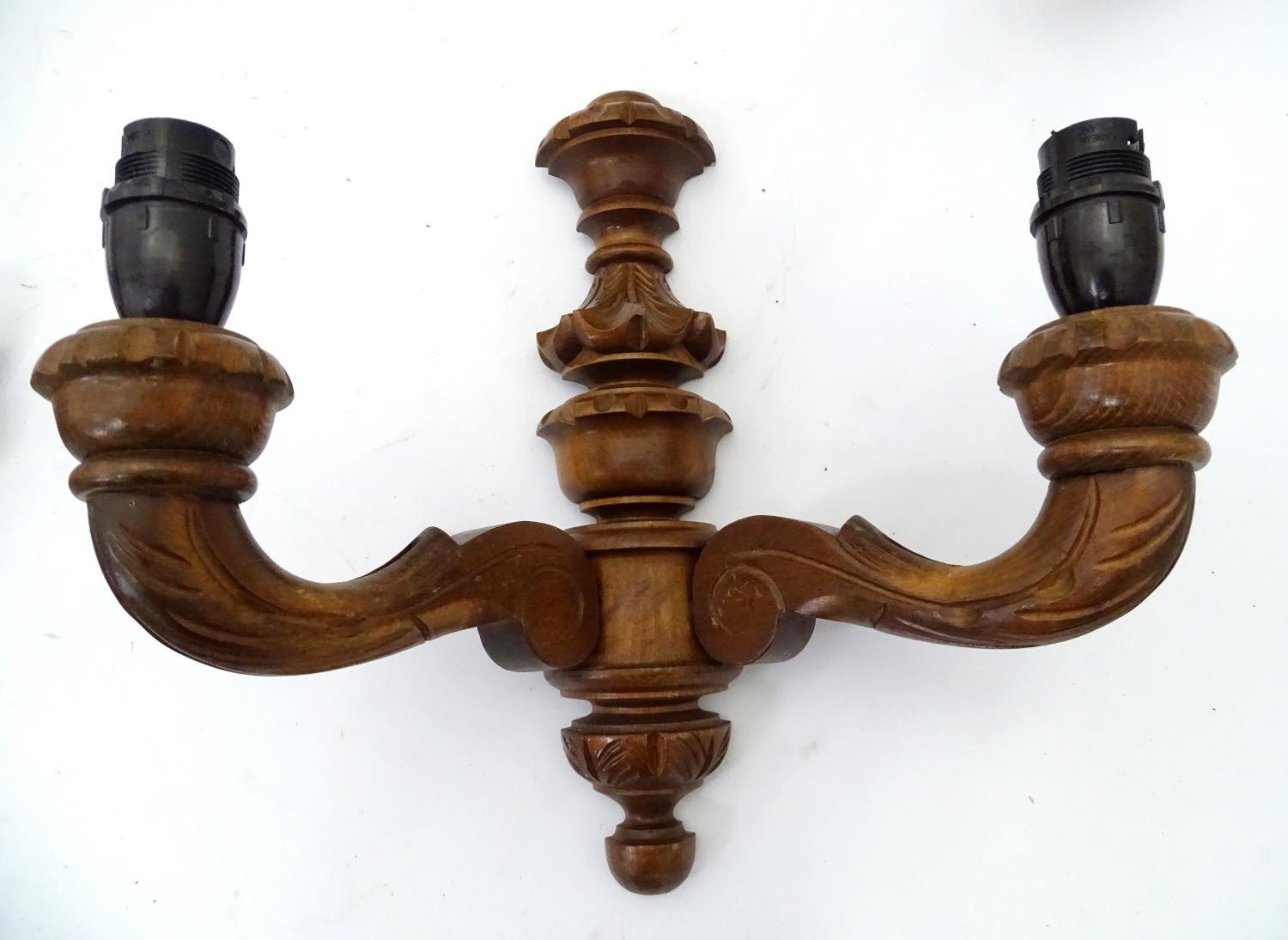 A quantity of carved wooden pendant ceiling lights Please Note - we do not make reference to the - Bild 4 aus 6