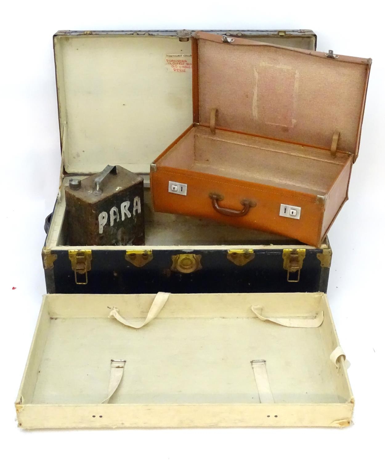 A canvas and leather trunk with brass reinforcements. Please Note - we do not make reference to - Image 5 of 5