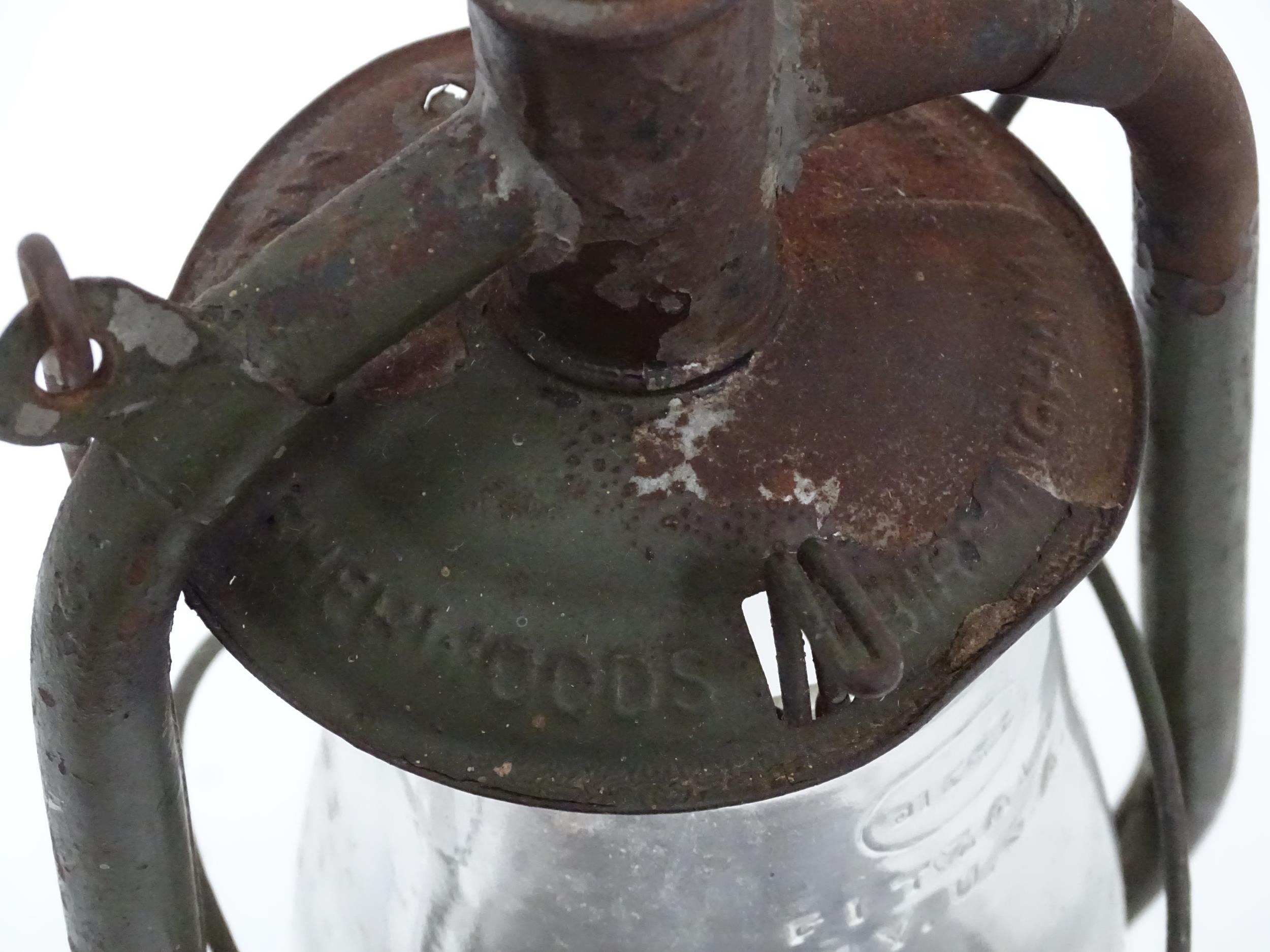 Wartime oil lamp / hurricane lamp by Sherwoods of Birmingham Please Note - we do not make - Bild 8 aus 8