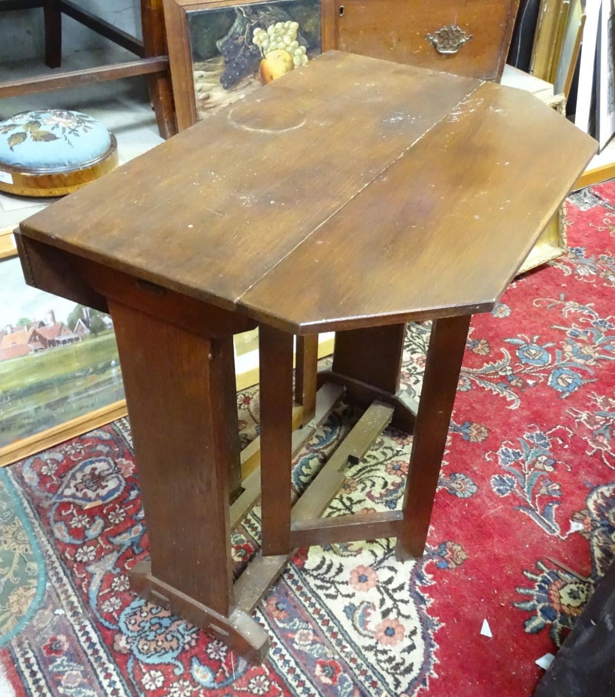 A Cotswold school style oak drop flap table with a chamfered frame and exposed construction. 30" - Bild 3 aus 3