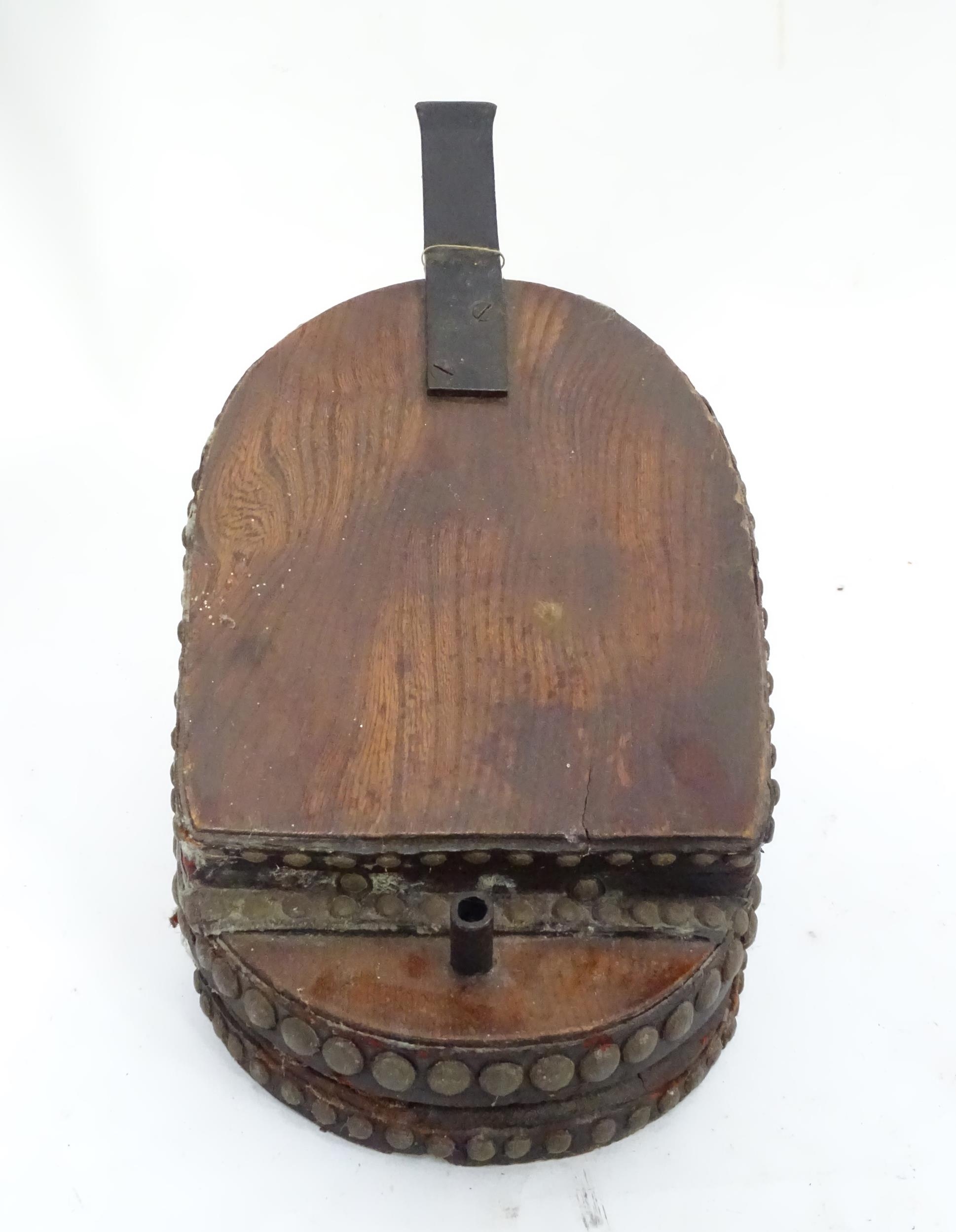 Victorian oak and leather bellows Please Note - we do not make reference to the condition of lots - Bild 5 aus 10