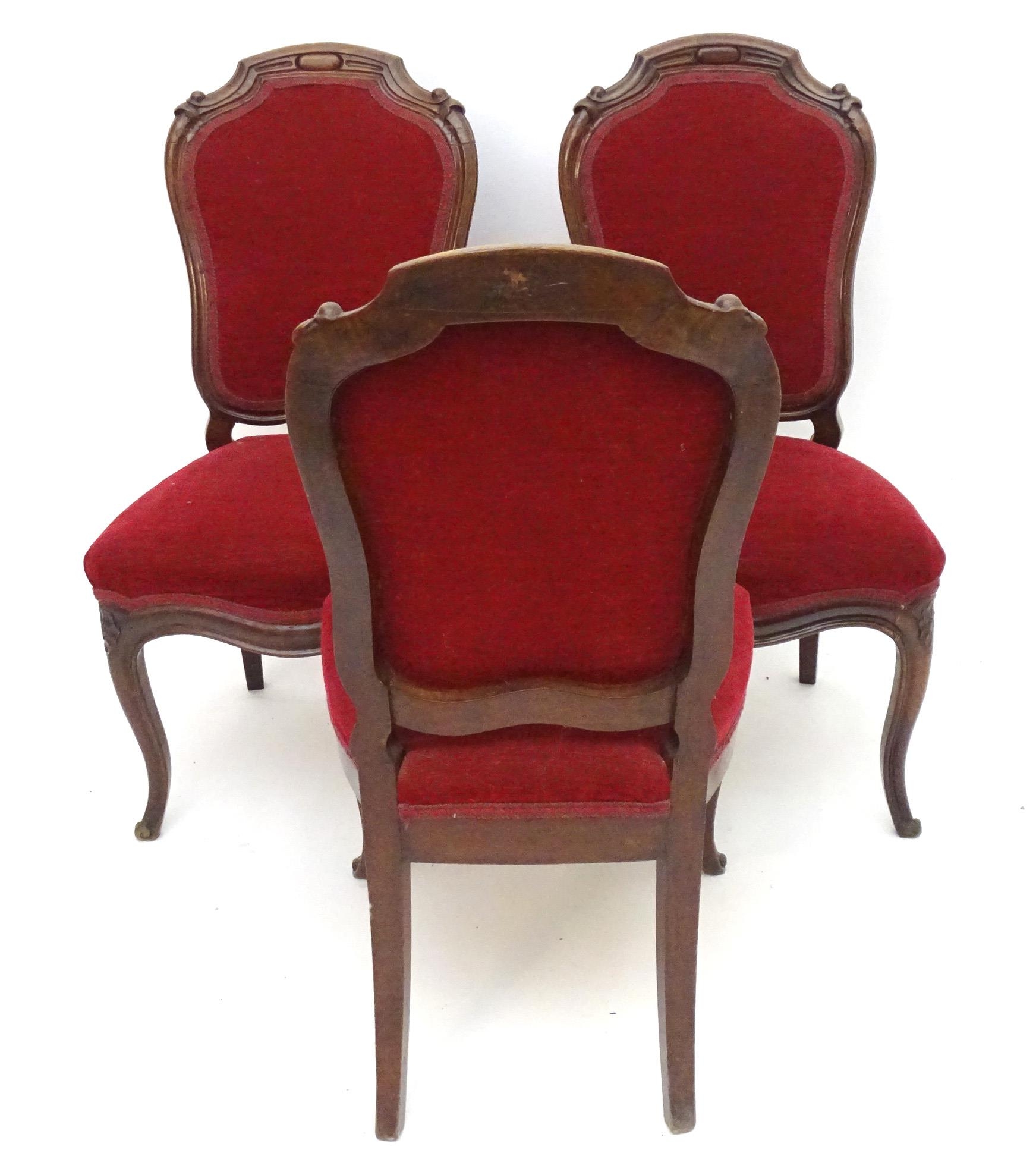 Three upholstered chairs Please Note - we do not make reference to the condition of lots within - Image 2 of 6