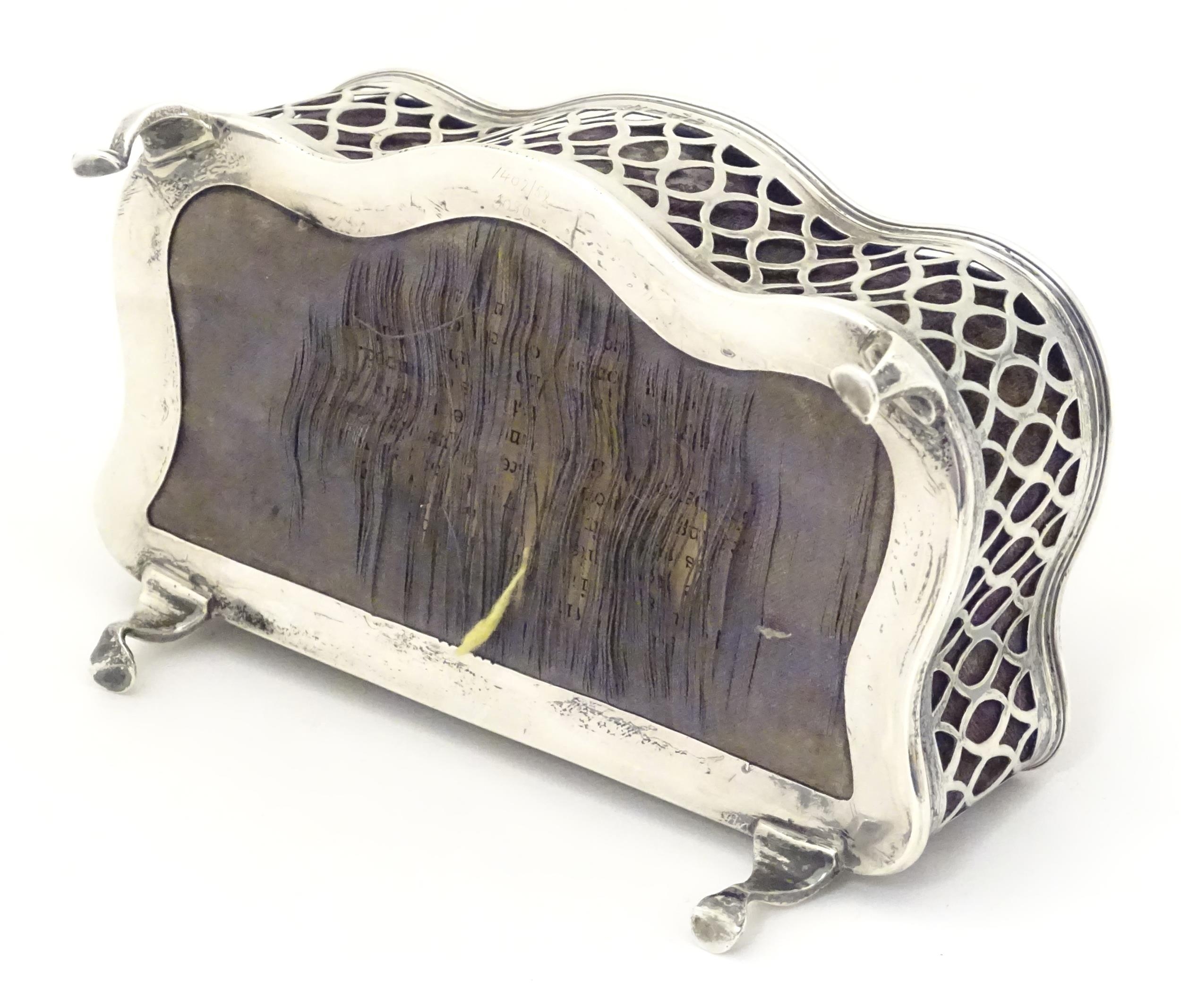 A ring box / jewellery box with hinged velvet top and pierced silver surround and feet, hallmarked - Image 6 of 7